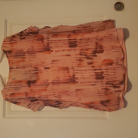 Pink Dressy top with pink studs at shoulder - Picture 5 of 6